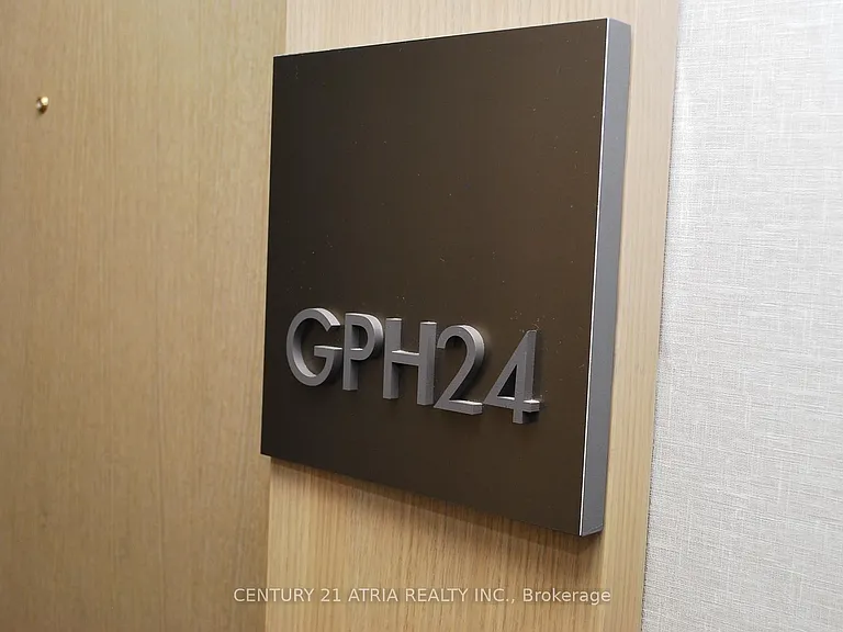 1 Edgewater Dr #GPH24 — Photo 4