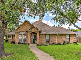 700 Williamsburg Dr, Ennis, TX 75119