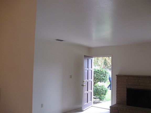 4th image of 7000 N Half Moon Dr #B
