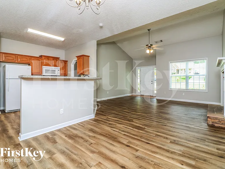 85 Meadow Spring Ct — Photo 9