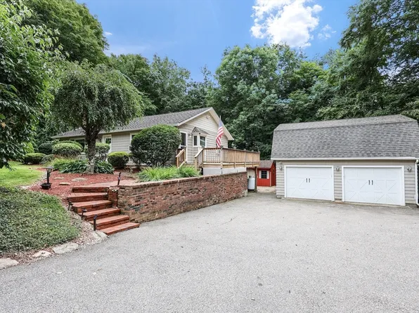 155 Summer St, North Brookfield, MA 01535