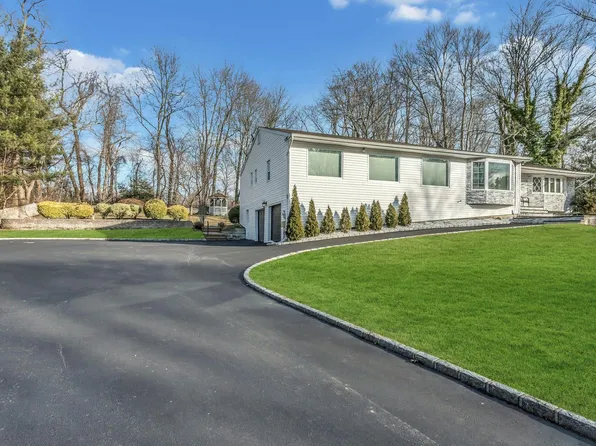 70 Bagatelle Road, Melville, NY 11747