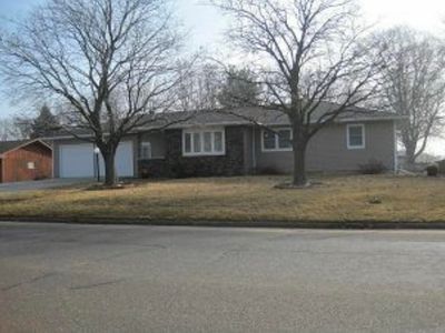 1225 8th St, Jesup, IA, 50648