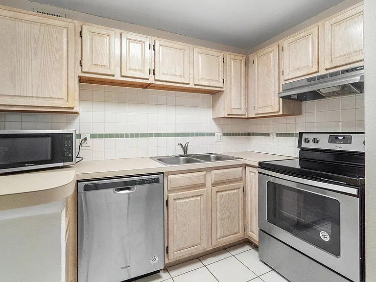 1825 Palm Cove Blvd #7-306 — Photo 13