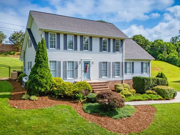 2424 Rivermont Dr, Kingsport, TN 37660