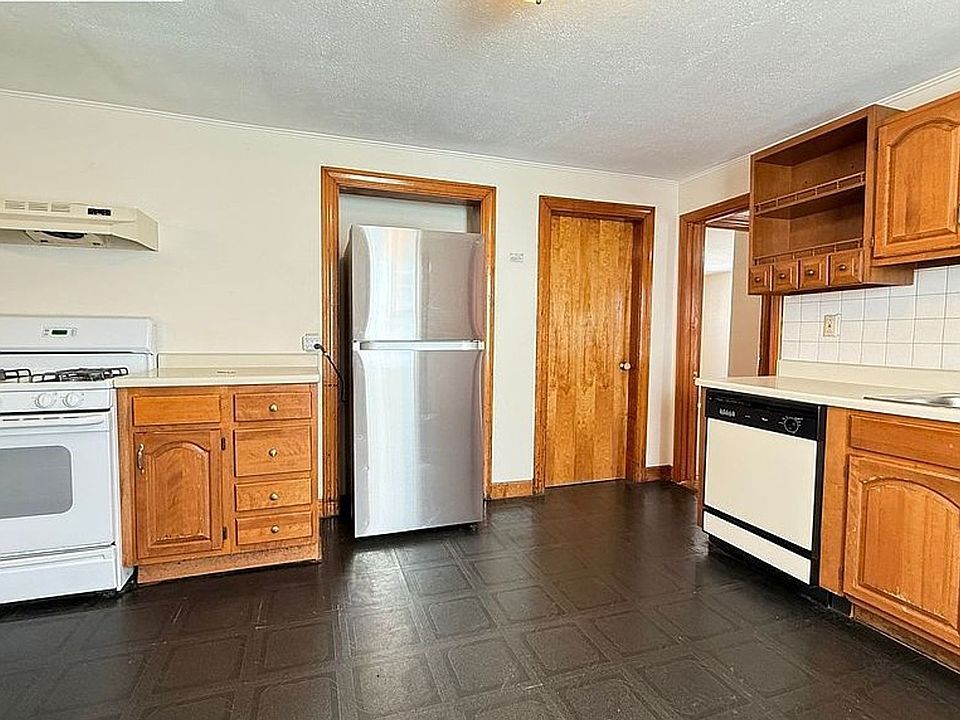 1st image of 2A Oneil Pl #2