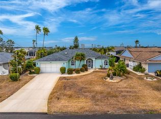 209 Mark Twain Ln, Rotonda West, FL 33947