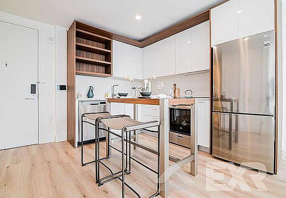 4th image of 228 E 135th St #615