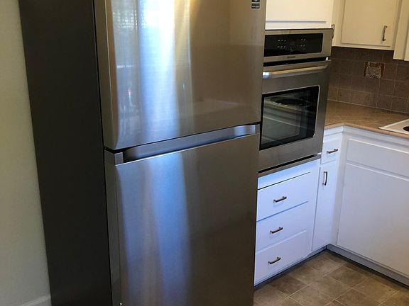 2nd image of 542 Columbia Ave APT 1
