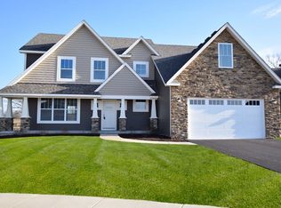 861 Coventry Cir N, Sycamore, IL 60178