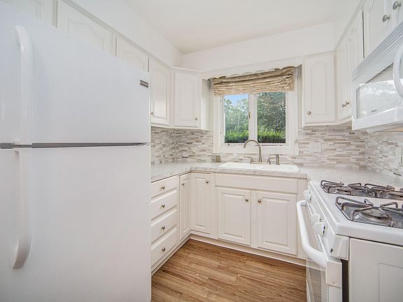 3rd image of 5368 36th Ave APT 26