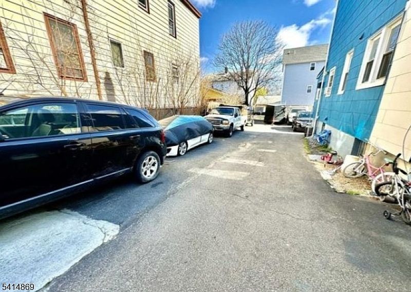 2nd image of 100 Hammond Ave