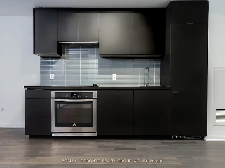 60 Colborne St #214 — Photo 7