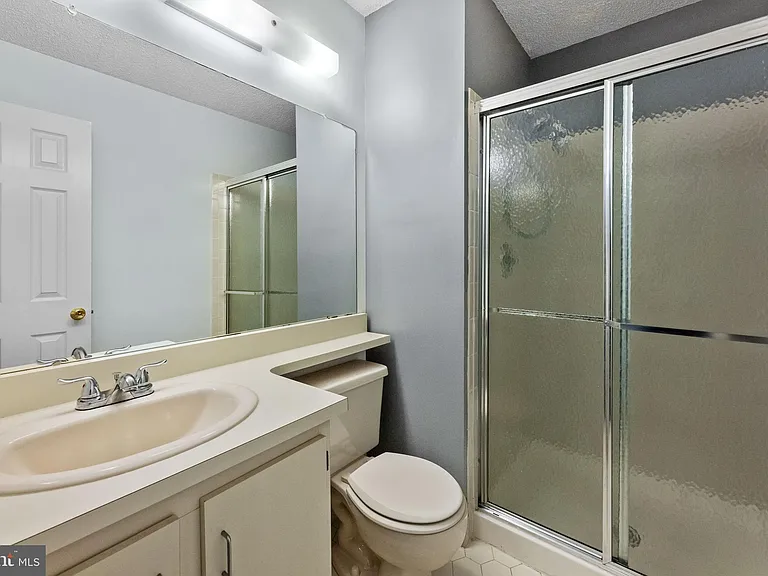66 Cheverny Ct — Photo 19
