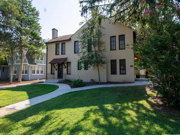 8390 Big Bend Blvd, Saint Louis, MO 63119