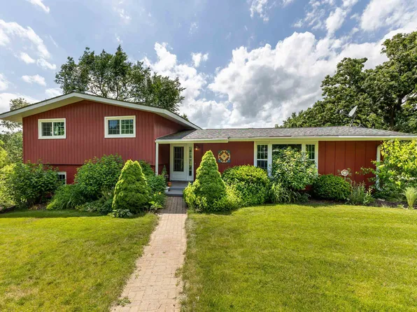 11A64 Fairway Dr, Apple River, IL 61001