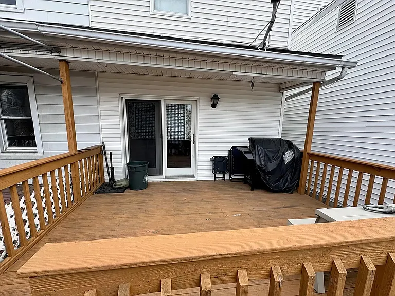 233 Carbon St — Photo 13