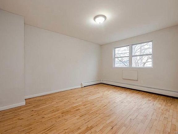 5th image of 210 Newman Ave #2