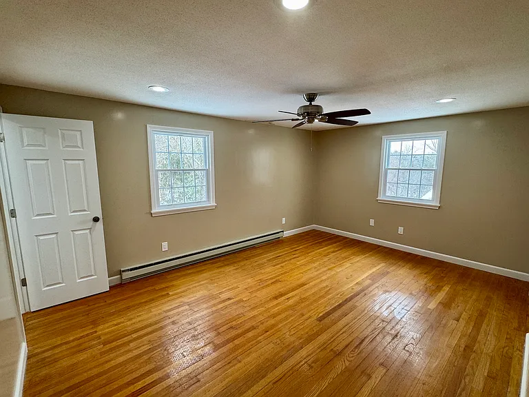 Longview Ln — Photo 8