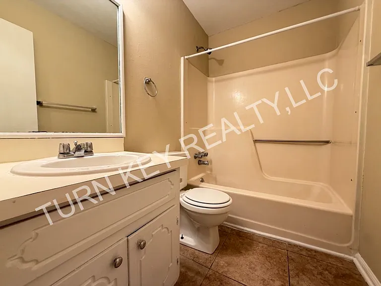 127 Avalon Ave — Photo 11