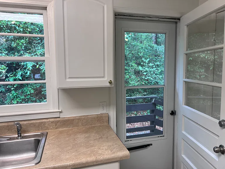 131 Freedom Dr #H — Photo 5
