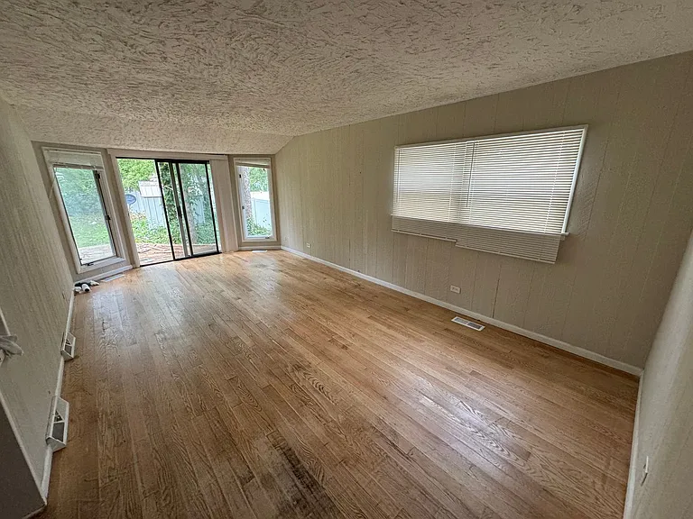 2910 Killarney Dr — Photo 13