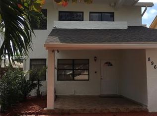 8964 SW Grand Canal Dr, Miami, FL 33174
