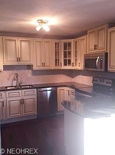 3rd image of 4076 Regal Ave