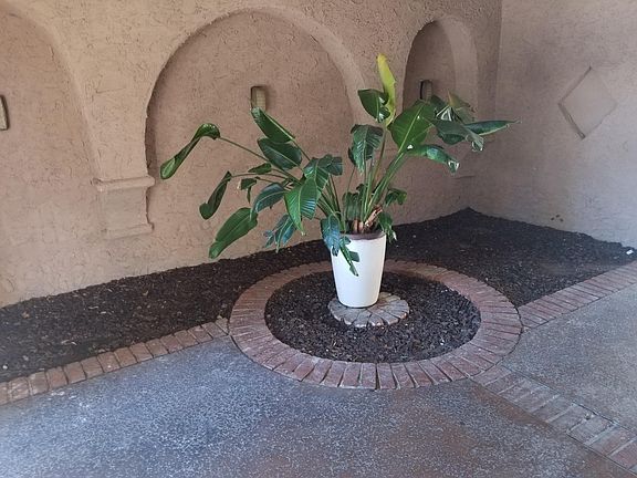 2nd image of 5463 Kester Ave #204