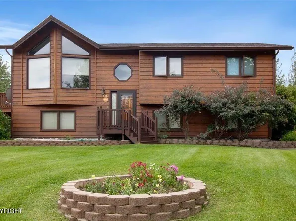8861 E Lexington St, Palmer, AK 99645