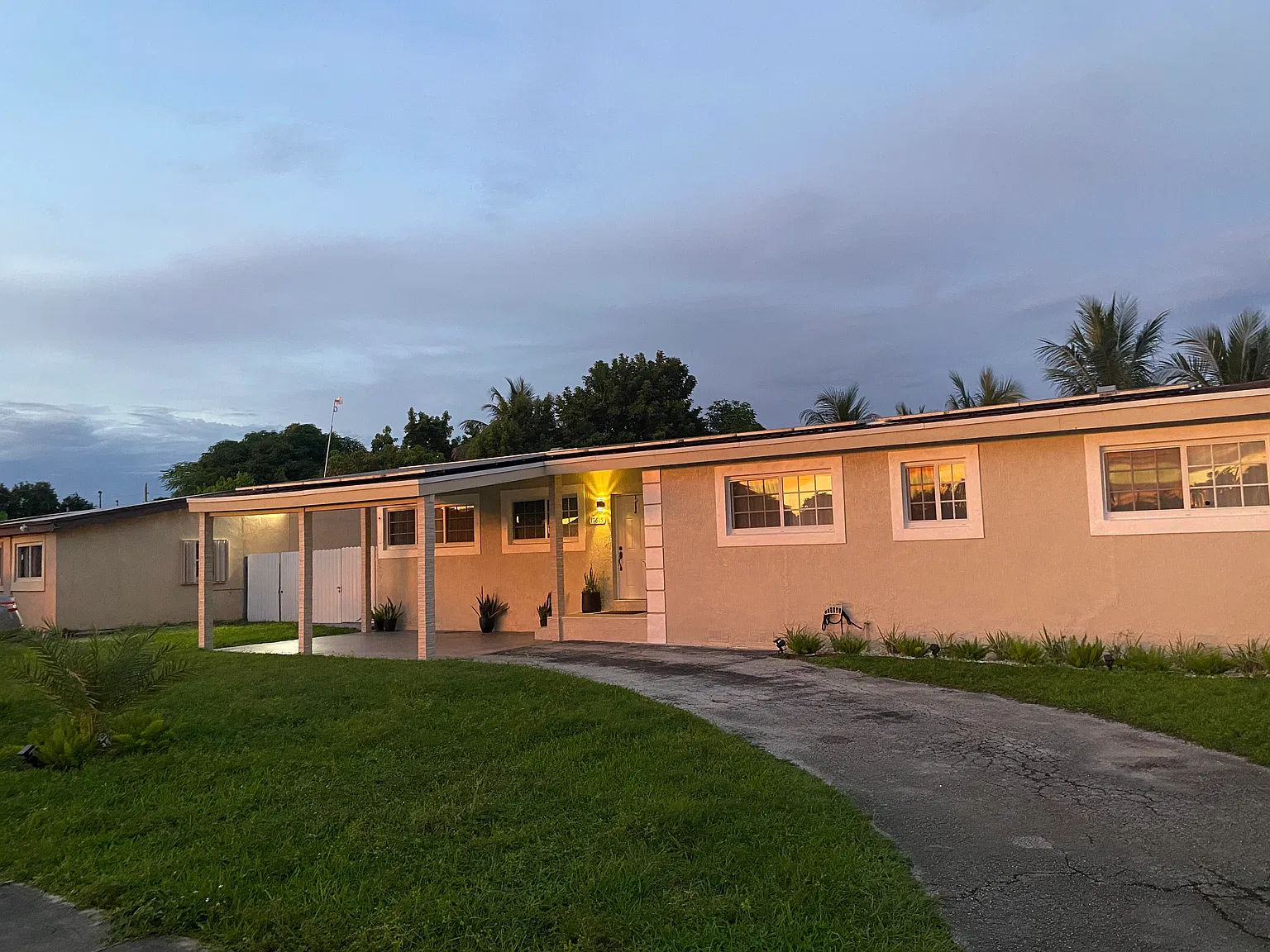 2 bed, $2,900 — Photo 1