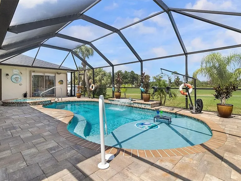 24 Clubhouse Ct — Photo 23