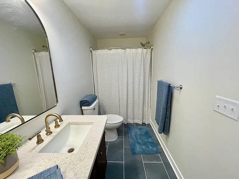 2442 Carrollton Ave #B — Photo 17