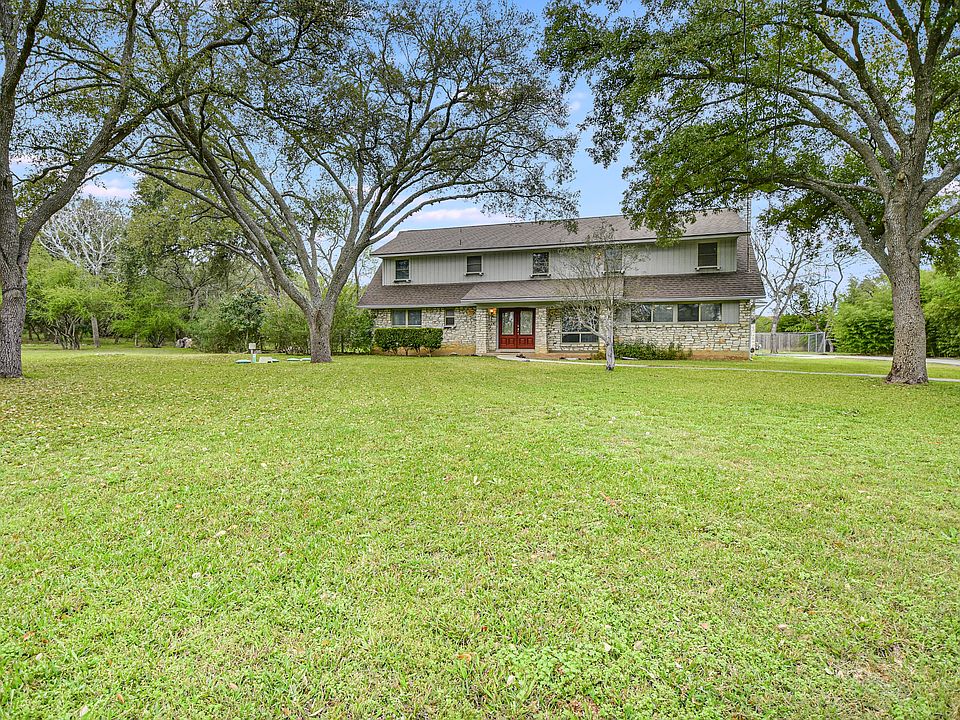 1st image of 203 Shavano Dr