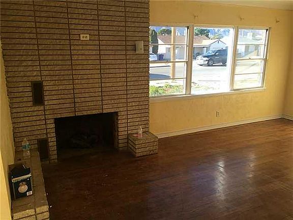 2nd image of 824 Raynolds St