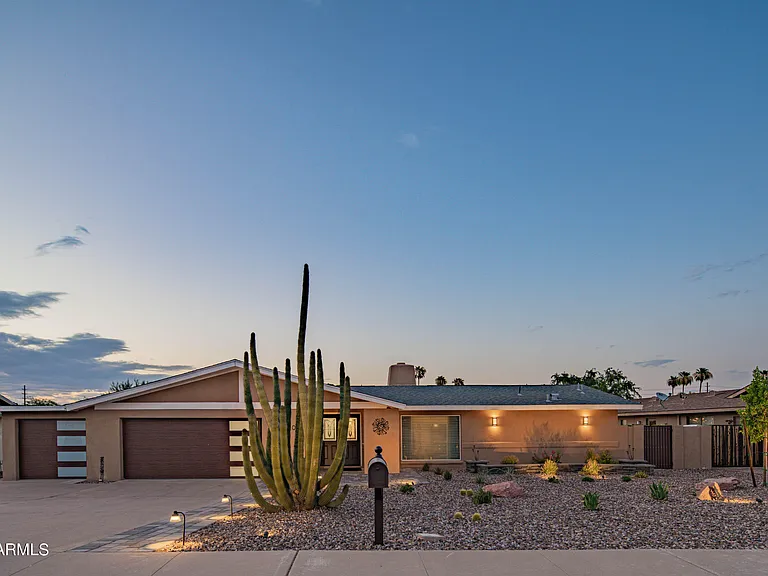 6110 E Edgemont Ave — Photo 119