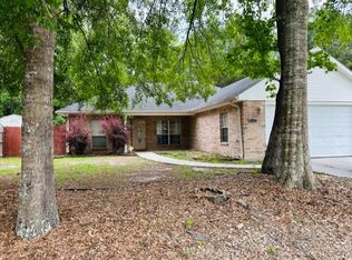 11 Crimson Ln, Picayune, MS 39466