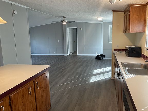 4th image of 29 Gertrude Ln #1