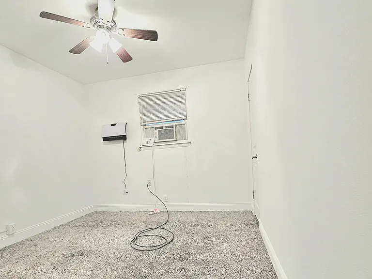 1001 W Walnut St #A — Photo 17