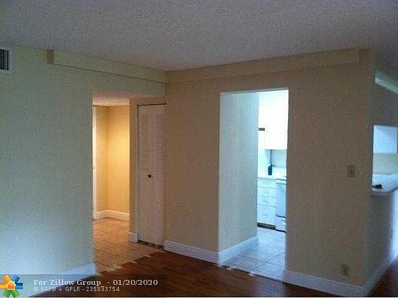 4th image of 1198 Coral Club Dr #1198