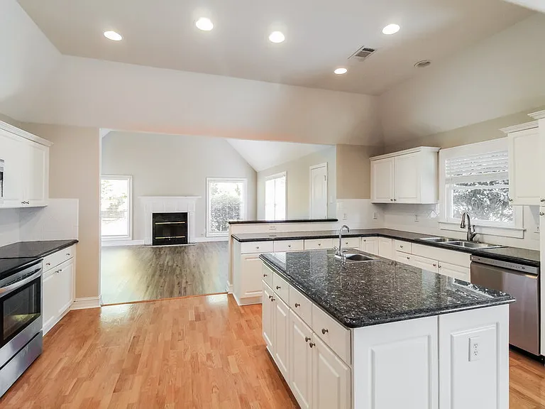 655 Timber Ives Dr — Photo 8