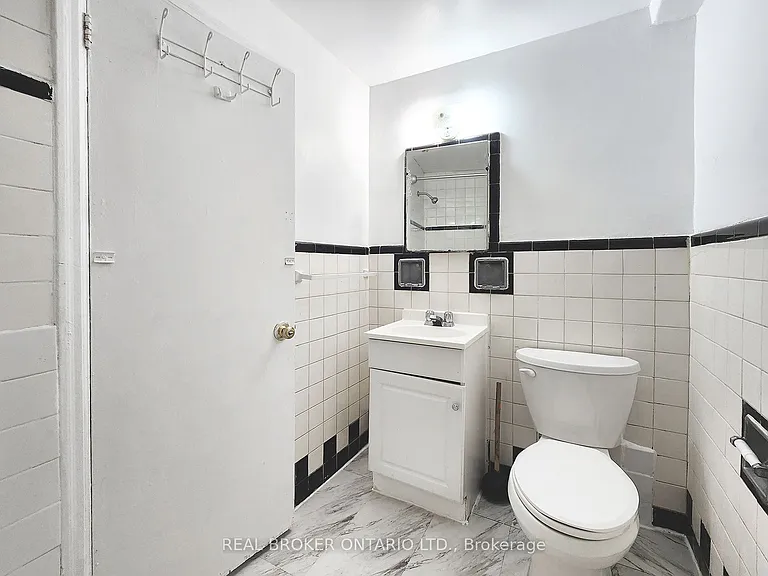 388 Winona Dr #1 — Photo 12