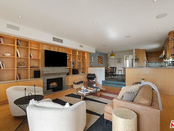 4th image of 11925 Mayfield Ave APT 2
