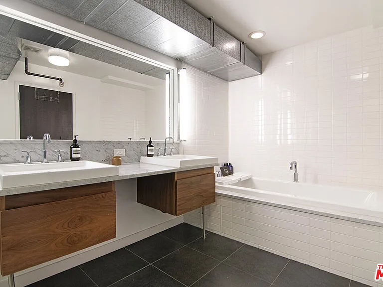 1046 Princeton Dr #205 — Photo 34