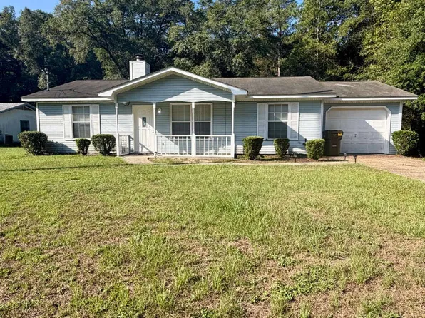 792 Old Newton Rd, Daleville, AL 36322