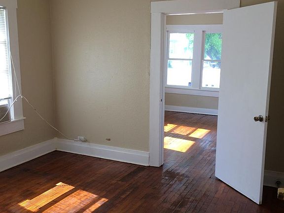 2nd image of 317 Arlington Ct APT 2