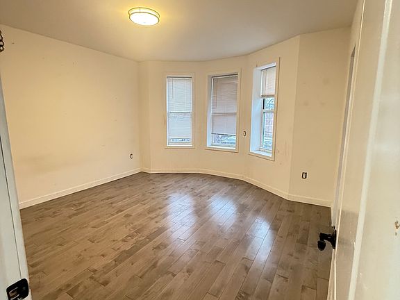 4th image of 7619 85th Dr Floor 2