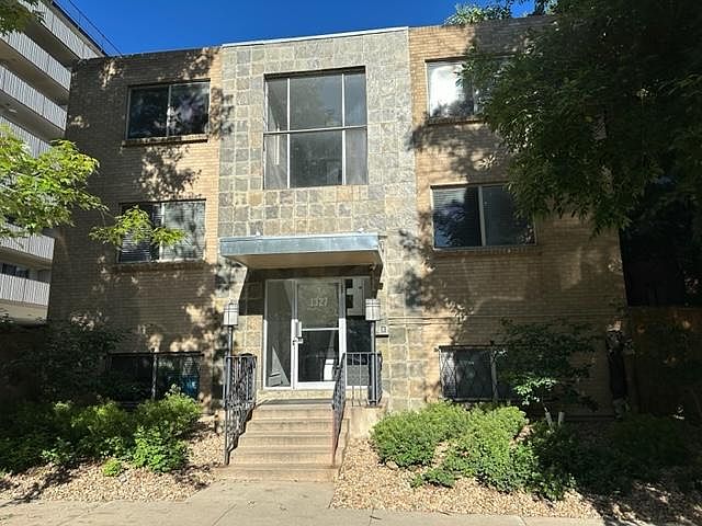 1st image of 1327 N Steele St APT 301