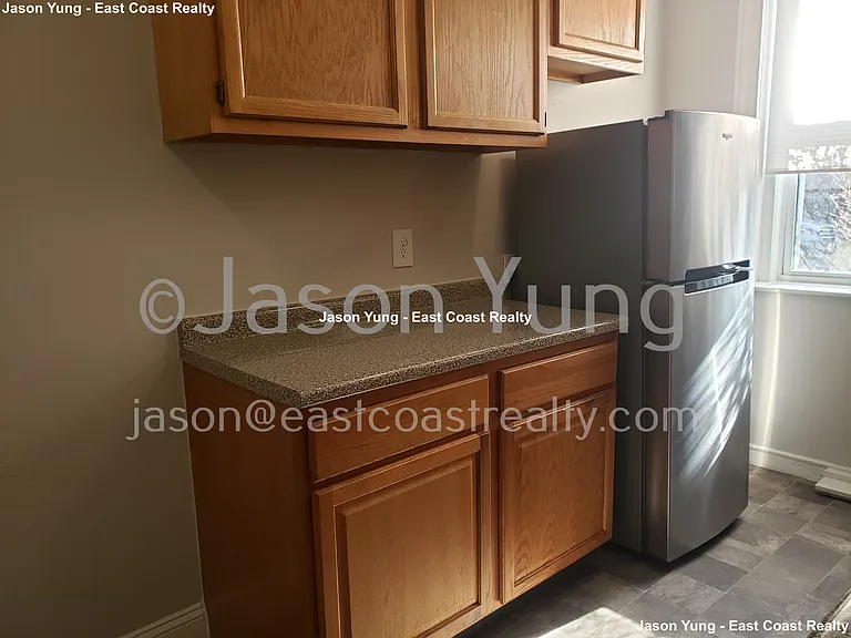 55 Linden St #3 — Photo 9