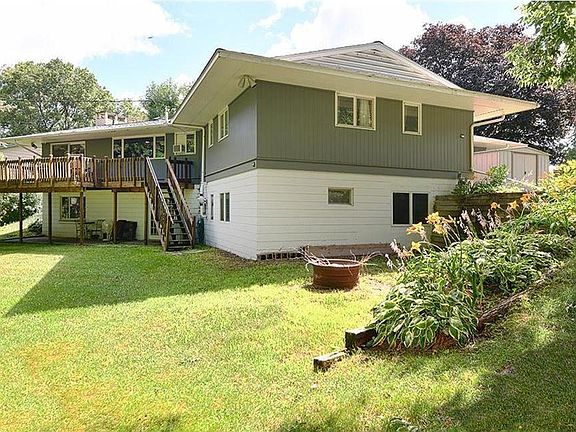 4th image of 612 7th Ave SW